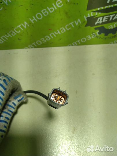 Датчик abs передний правый Mazda 323 BJ седан 1.3