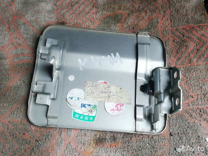 Лючок бензобака Митсубиси Паджеро Мини 2