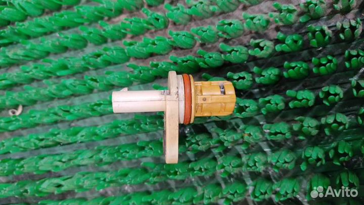 Датчик положения распредвала Opel Corsa D 2011