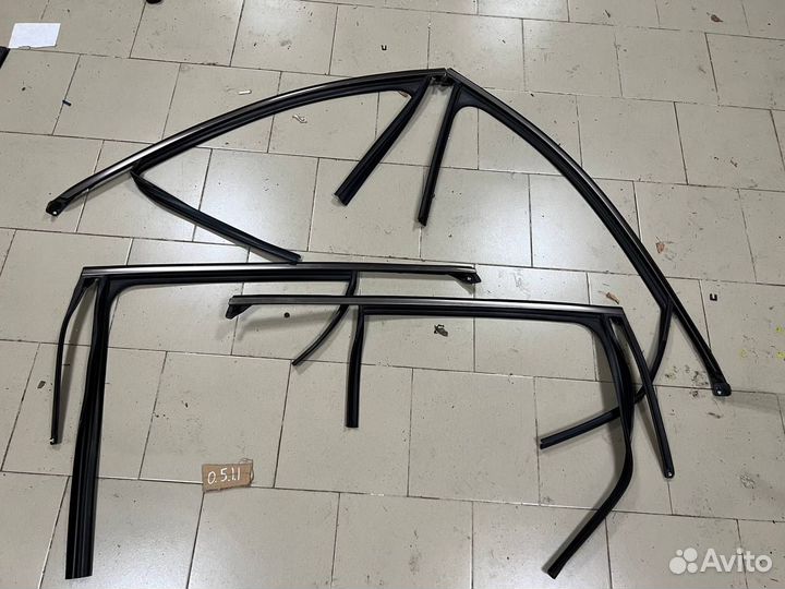 Молдинг двери Stinger GT комплект