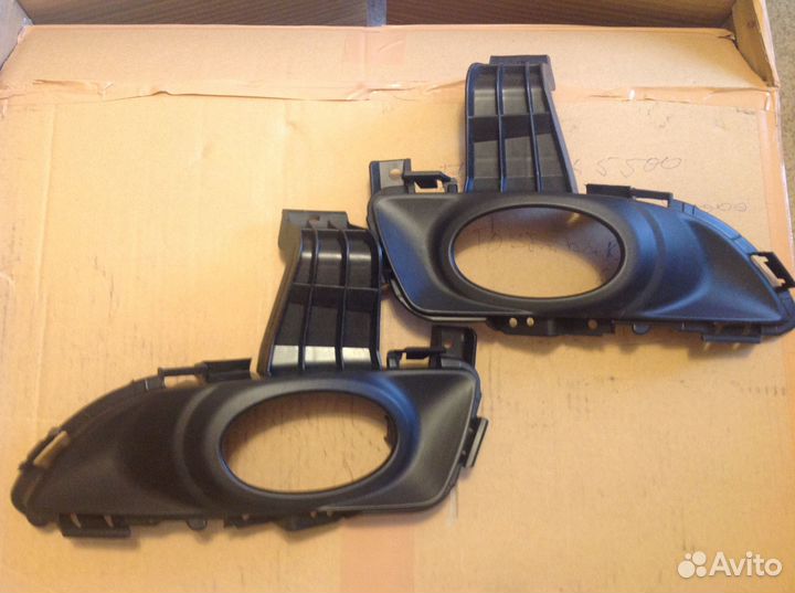 Противотуманная фара Mazda 3