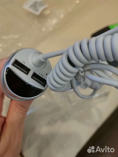 Автомобильное зарядное устройство в прикуриватель