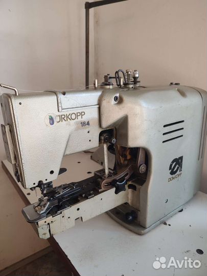 Машинка для пришивания пуговиц