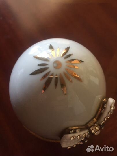 Статуетка яйцо