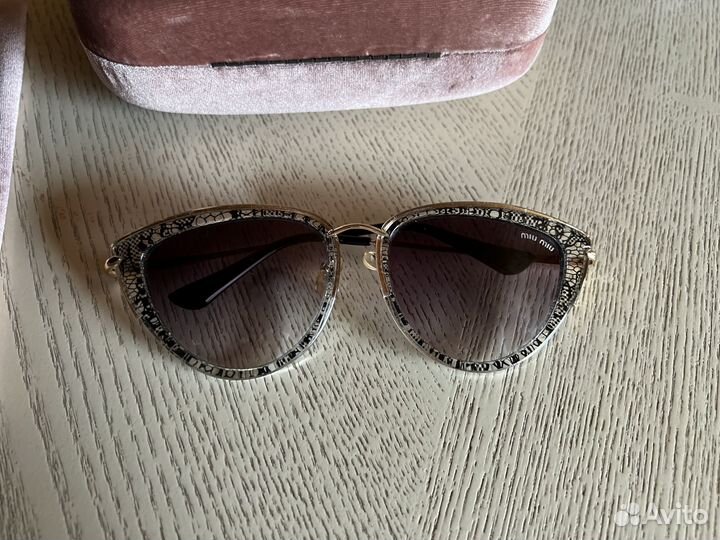 Очки солнцезащитные Miu Miu оригинал