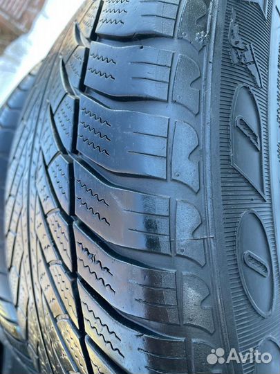 Goodyear UltraGrip 255/50 R19 107H