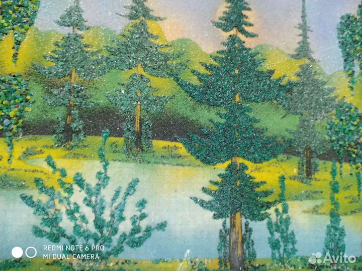 Панно настенное из камней лес и река