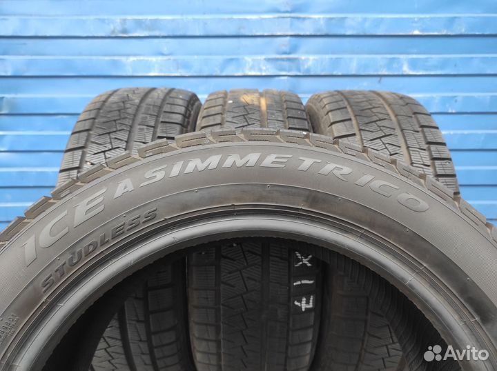 Pirelli Ice Asimmetrico 215/55 R17 94Q