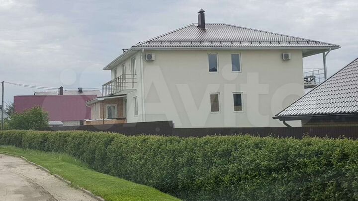 Дом 420 м² на участке 23 сот.