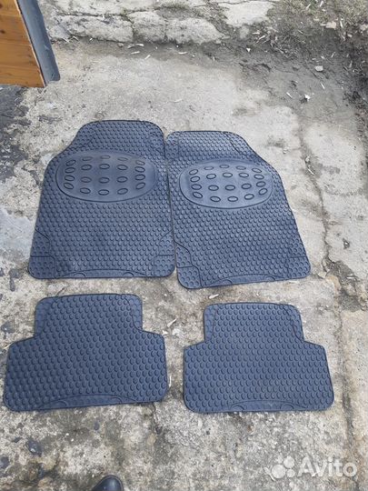 Продам коврики универсальные