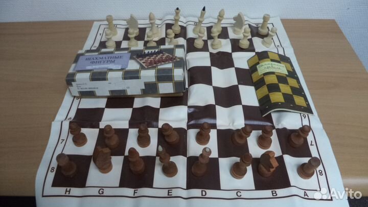 Новые деревянные шахматы с доской-рулоном