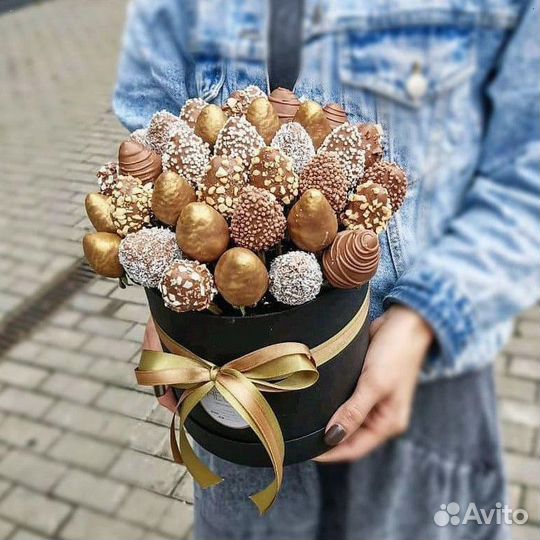 Клубника в шоколаде, Боксы с клубникой и цветами