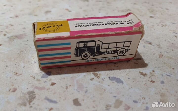 Игрушки машинки ГДР