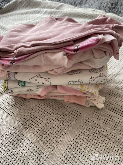 Одежда для девочки пакетом 0-6 месяцев