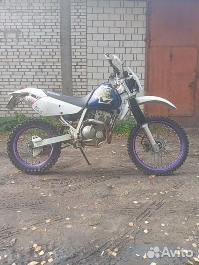 Suzuki djebel 250