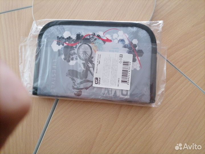 Пенал школьный новый