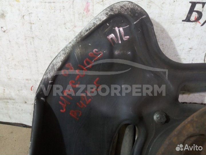 Кулак поворотный передний левый Mercedes-Benz C