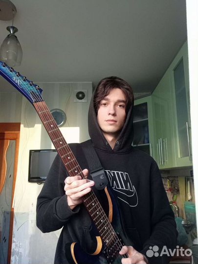 Уроки игры на электрогитаре/гитаре (дистанционно)