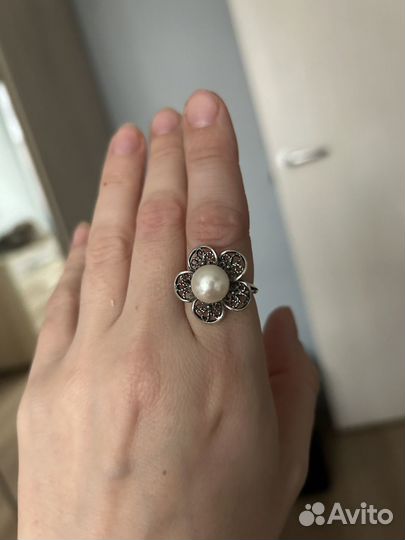 Серебряное кольцо с жемчугом
