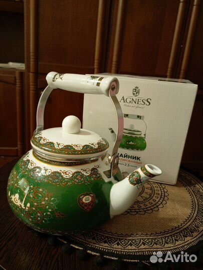 Чайник эмалированный новый