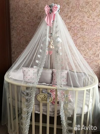 Кровать с балдахином