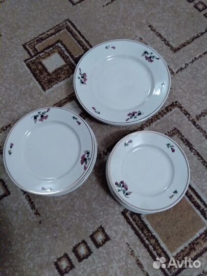 Сервиз 25 предметов. Наборы тарелок