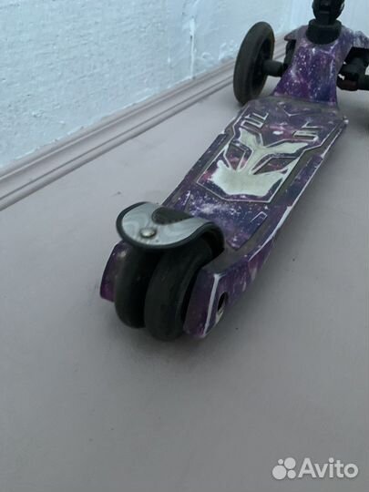 Самокат трехколесный