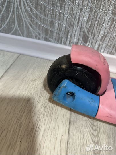 Самокат детский трехколесный со светящимися кол