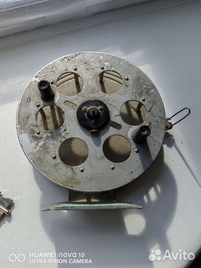 Катушка рыболовная инерционная СССР