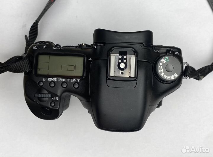 Зеркальный фотоаппарат Canon eos 7D