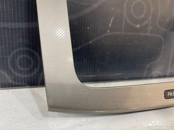 Рамка магнитолы Volkswagen Passat Variant B6 BVY