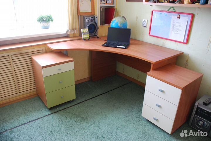 Угловой письменный стол бу