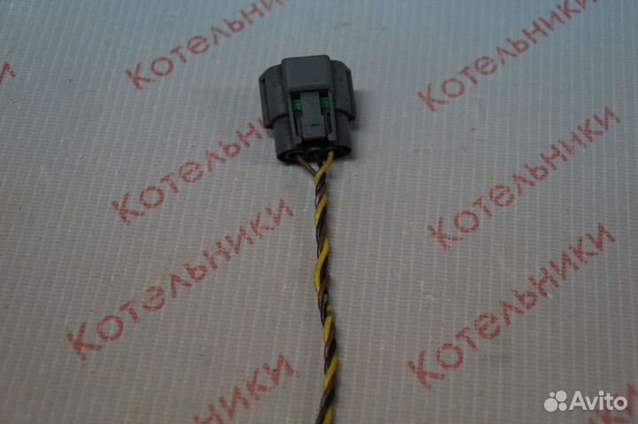 Nissan 22448-8J11C Разъем катушки зажигания