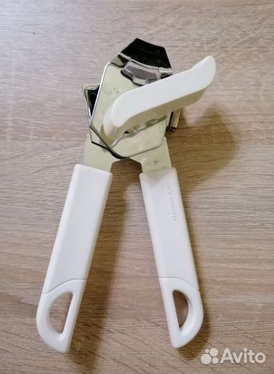 Открывалка Fackelmann