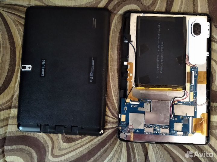 Планшет SAMSUNG Galaxy 10