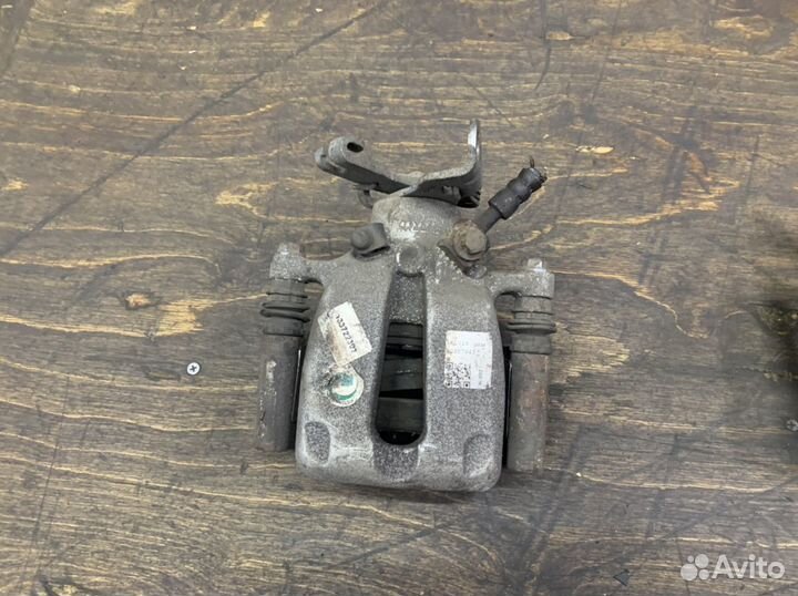 Задние суппорта на Opel Insignia