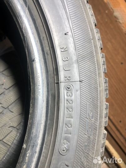 Toyo Observe Garit GIZ 225/50 R17 94Q