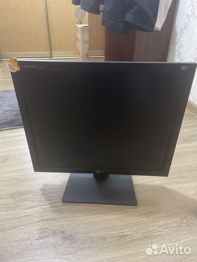 Монитор LG flatron L1919S