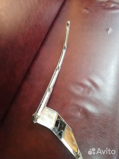 Молдинг фары правый Toyota Prado 150 2017-2023