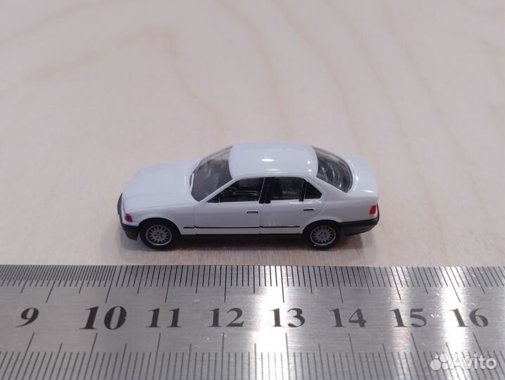 BMW 3er E36 (1990-2000) 325i, белый