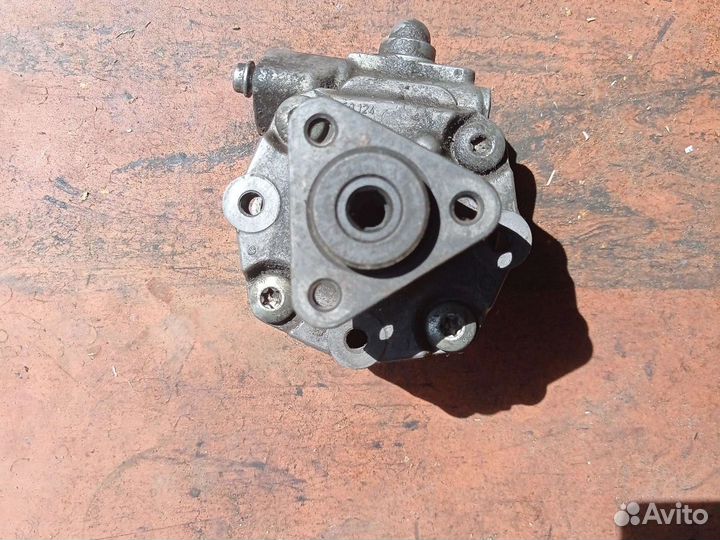 Гур ауди ку 5 8R0145155P