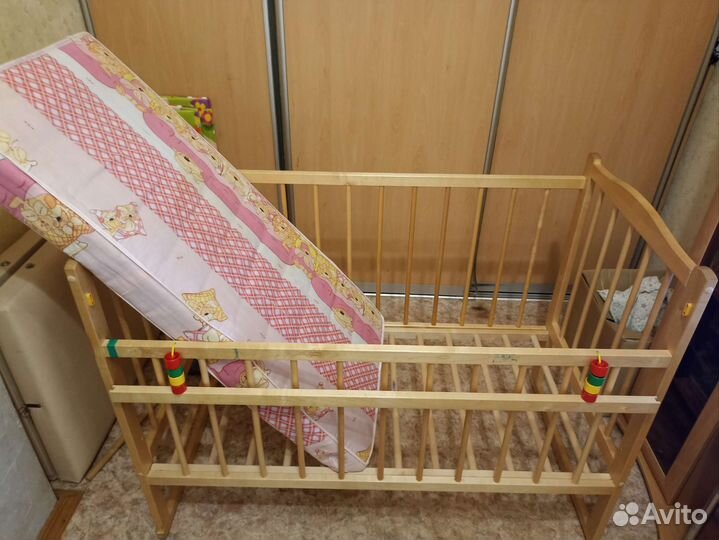 Детская кроватка