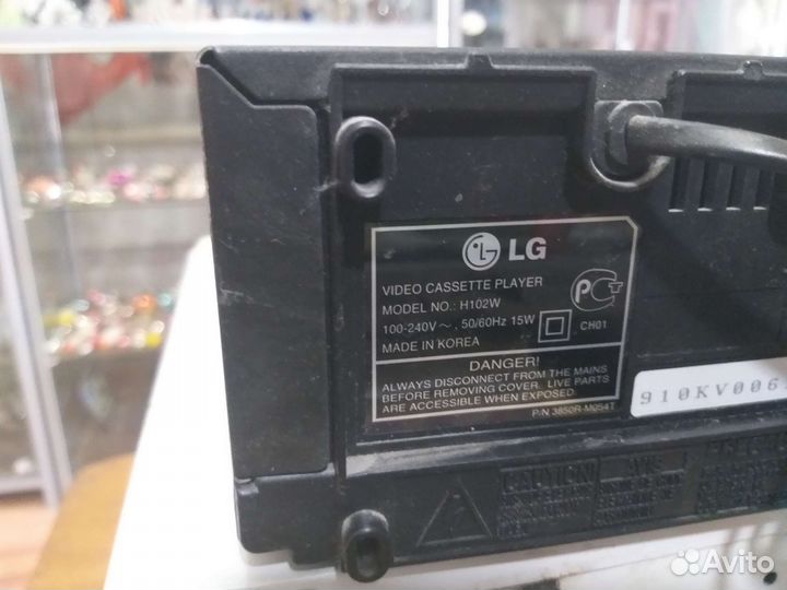 Видеомагнитофон HI FI стерео