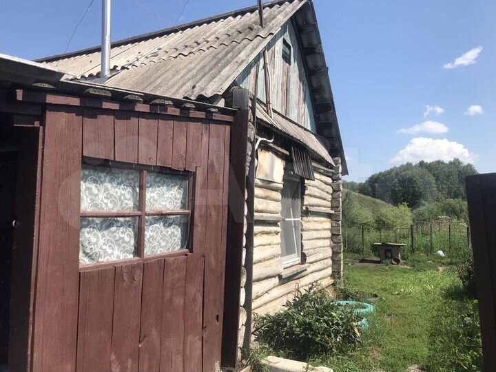 Дом 30 м² на участке 8 сот.