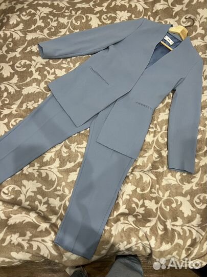 Брючный костюм mango