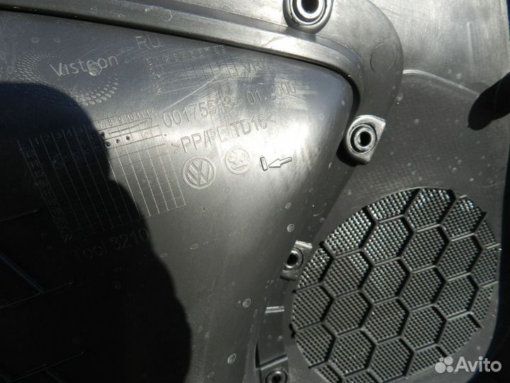 Обшивка двери задней правой Skoda Rapid