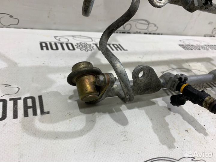 Топливная рампа с форсунками Infiniti Fx35 S50