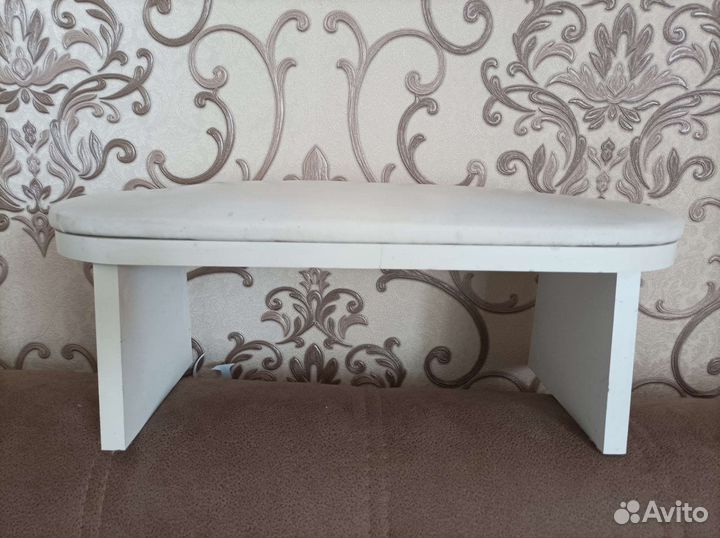 Подставка для рук маникюрная бу