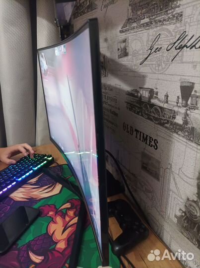 Монитор Samsung 27 изогнутый игровой