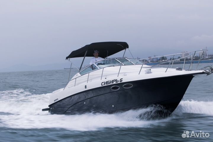 Аренда яхты катера Сибирь-6 морская прогулка Адлер